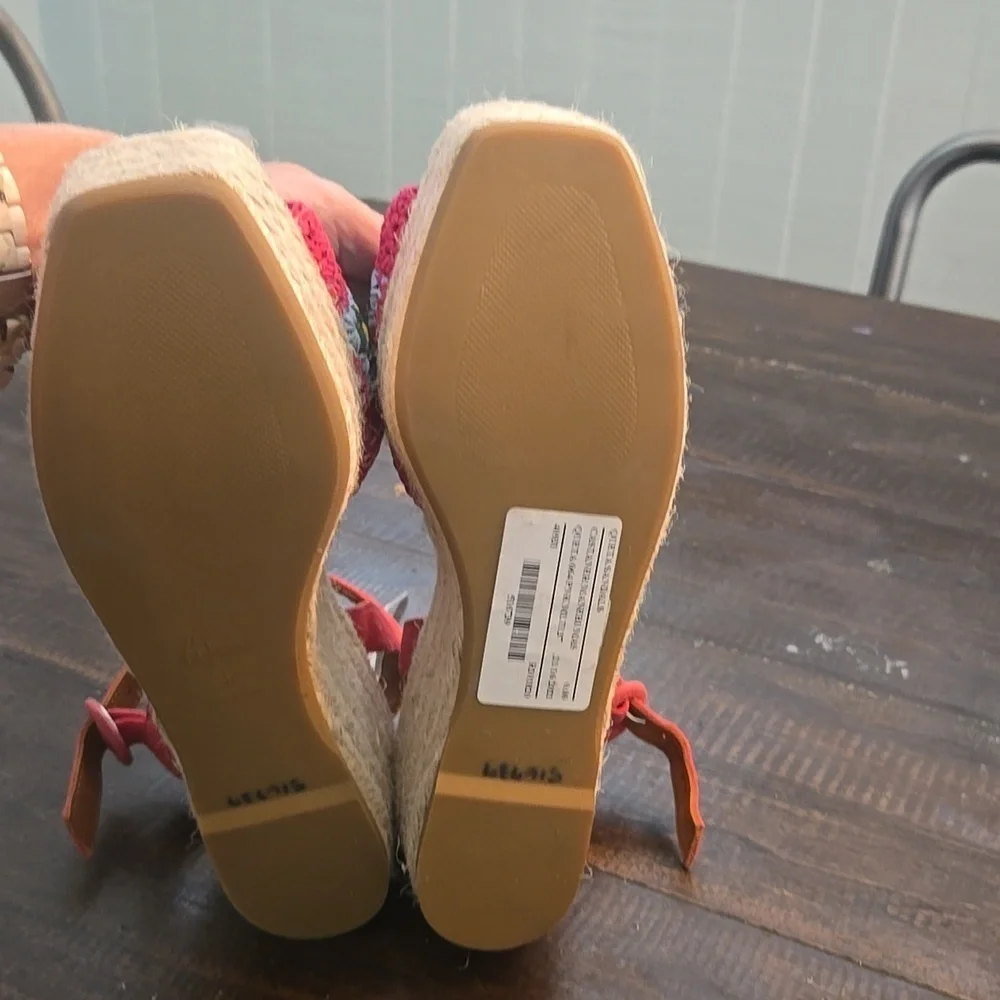 Castaner these pink